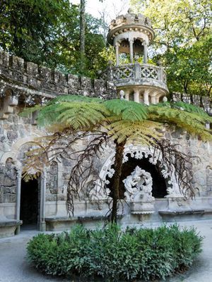 Der Garten der Quinta da Regaleira - verspielter Gartentraum in Portugal