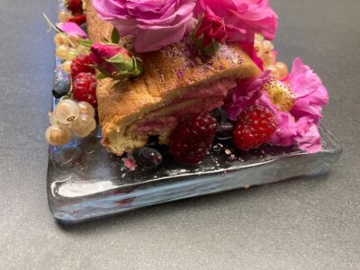 Himbeer Rosen Roulade, Dessert, Pascale Treichler, Rezept