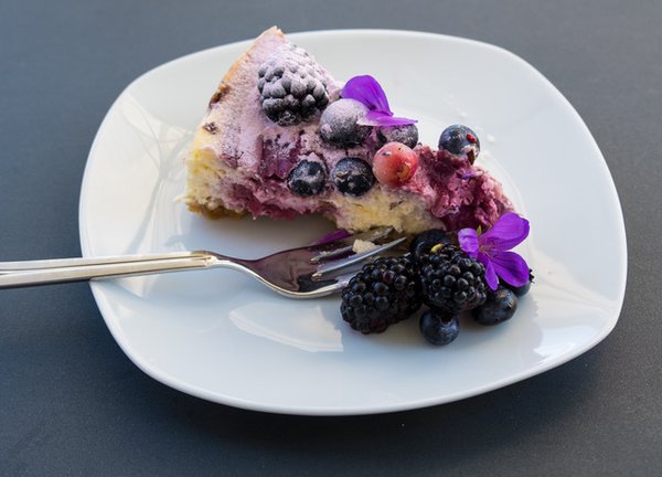 Cheesecake mit Cassis Swirl Pascale Treichler Rezept Lubera