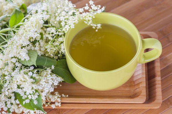 Sonnentee Rezepte - Beispiel mit Holunderblüten