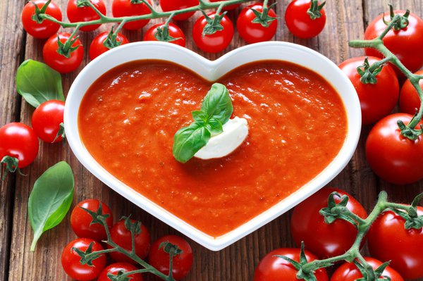 Rezept: Leckere & Einfache Tomatencremesuppe 