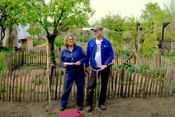 YouTube Video Anja und Andreas Unkraut entfernen